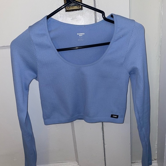 Sommer Ray medium ribbed blue crop top - Picture 2 of 4